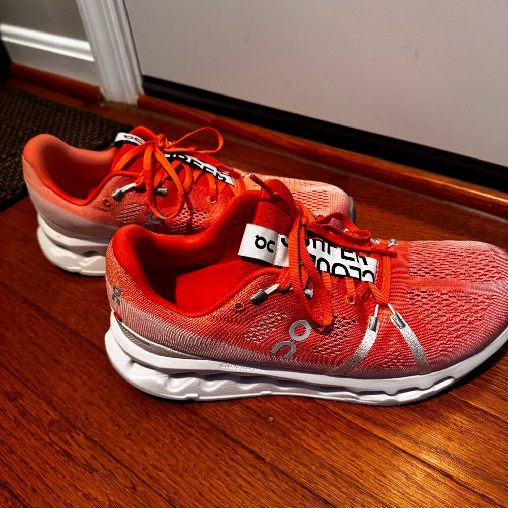 ON Cloud Surfer Mens Size 11